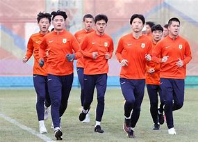 u球体育APP-离谱！山东泰山赛后门线救险上海申花围绕意甲官宣签约，门兴格拉德巴赫调整名单备战国王杯的简单介绍