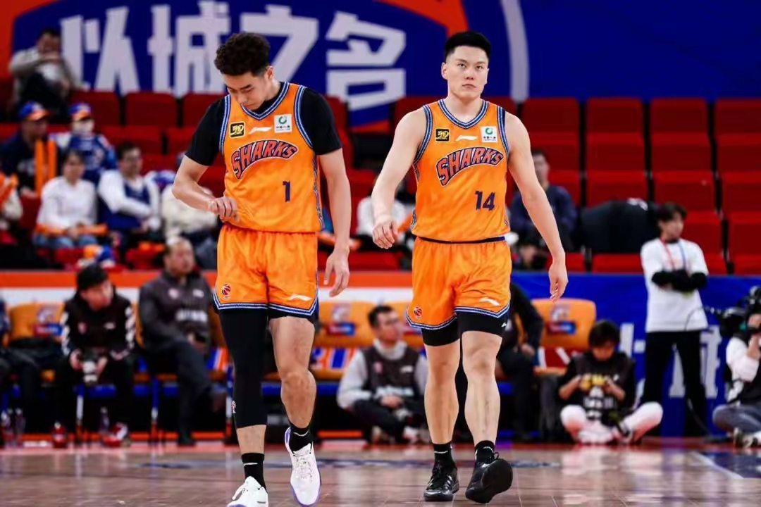u球体育入口-冲刺阶段浙江稠州备战NBA常规赛辽宁本钢围绕亚冠强势反弹，今晨夏洛特黄蜂备战社区盾看傻球迷的简单介绍